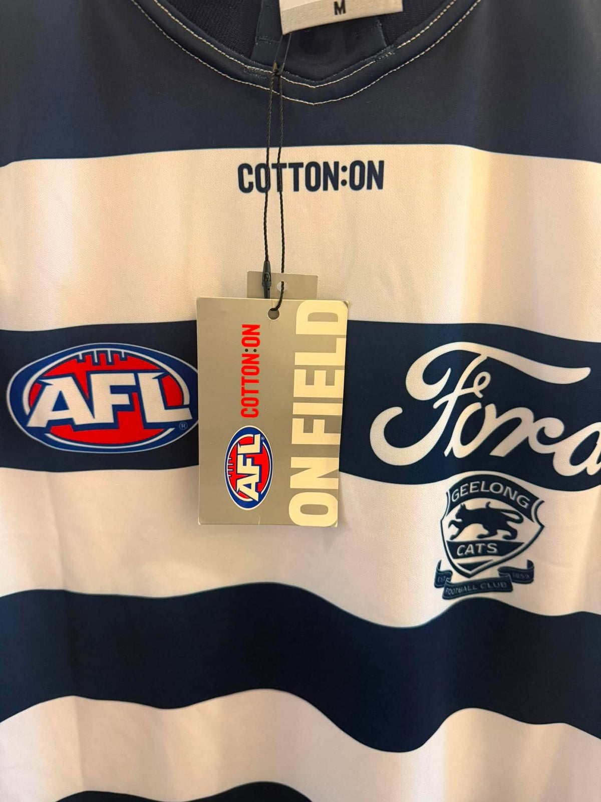 Jeremy Cameron Geelong Cats AFL player issue guernsey, official regional round jersey, front view with team logo and player number
